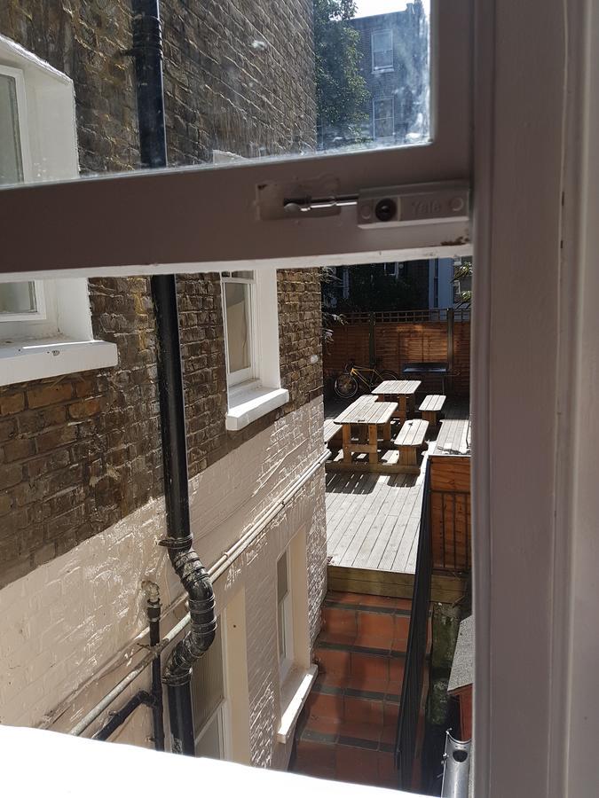 Hostel Barmy Badger Backpackers London Exterior foto